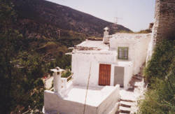 alpujarra-pura-trevelez-granada-admite-mascotas-perros