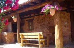 la-casa-rural-huerta-del-cura-i-ayllon-segovia-admite-mascotas-perros