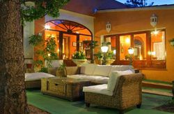 se admiten mascotas perros en Hotel La Racona Denia Alicante, Costa-Blanca 2