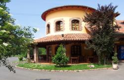 alojamientos Hotel La Pasera** vacaciones en Cangas de Onís hoteles en Asturias admiten perros escapada con mascota viajar con perro a Cangas de Onís vacaciones verano