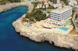 Porto Colom - Hotel JS Cape Colom*** vacaciones en Mallorca con perros alojamientos Islas Baleares, costa-islas-baleares admiten mascotas viajar hoteles dormir con tu perro verano
