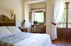 se admiten mascotas perros en Hotel Infantado Ojedo Cantabria 5