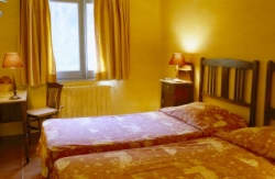 se admiten mascotas perros en Hostal Sa Rascassa** Begur Gerona, costa-brava 5