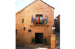 alojamientos Hospedería Rural Palacio Guzmanes ir a la playa hoteles escapada con perro a Baños de la Encina viajes a Jaén vacaciones con mascotas 2020 españa