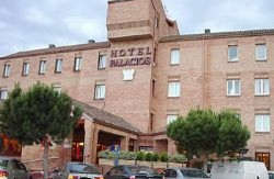 alojamientos Hotel Palacios** vacaciones en Alfaro hoteles en La Rioja admiten perros escapada con mascota viajar con perro a Alfaro vacaciones verano