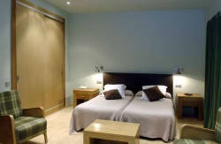 se admiten mascotas perros en Balneario de Caldes de Bo&iacute; Hotel Manantial**** Caldes de Bo&iacute; L&eacute;rida 4