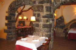 se admiten mascotas perros en Hotel Rural L'Alcova Montardit de Baix Nieve, L&eacute;rida, Pirineos 3