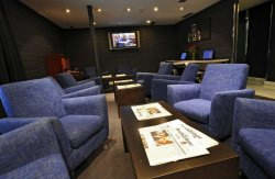 se admiten mascotas perros en High Tech Cliper Gran V&iacute;a*** Madrid Madrid 2