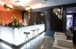 se admiten mascotas perros en Petit Palace Embassy Serrano**** Plus Madrid Madrid 3