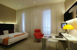 se admiten mascotas perros en Petit Palace Embassy Serrano**** Plus Madrid Madrid 5