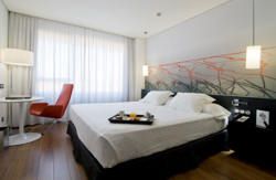 se admiten mascotas perros en Hotel AXOR Barajas**** Madrid Madrid 3