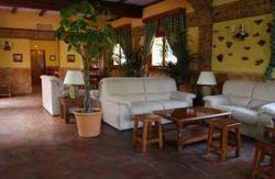 se admiten mascotas perros en Hotel Rural Buitrera Estaci&oacute;n de Gauc&iacute;n Andalucia, M&aacute;laga 3