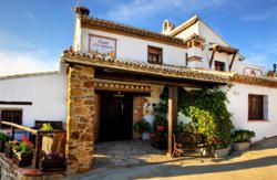 alojamientos Posada Los Cántaros vacaciones en Sierra de Gibralgalia hoteles en Andalucia, Málaga admiten perros escapada con mascota viajar con perro a Sierra de Gibralgalia vacaciones verano
