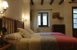 se admiten mascotas perros en Hostal Rural Donamaria'ko Benta Donamaria Navarra 4