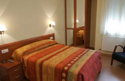 se admiten mascotas perros en Hostal Hispánico II** Salamanca Salamanca 3