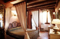 se admiten mascotas perros en Hotel Boutique Rinc&oacute;n de Navarrete*** Navarrete del R&iacute;o Teruel 4