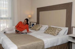 se admiten mascotas perros en Pierre & Vacances Barcelona Sants Barcelona Barcelona 5