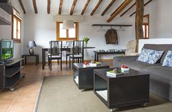 se admiten mascotas perros en La Casa de Enmedio San Vicente del Valle Castilla-y-Leon, Burgos 2