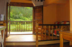 se admiten mascotas perros en Apartamentos La Ce&ntilde;a Novales Cantabria 4