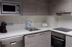 se admiten mascotas perros en Apartamentos Real Lérida Cataluña-Catalunya, Lérida 5