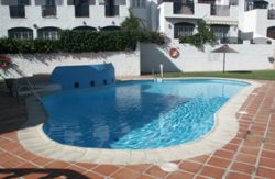 se admiten mascotas perros en Apartamentos Verano Azul Nerja recomendados, Andalucia, M&aacute;laga, costa-del-sol 2