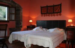 se admiten mascotas perros en Casa de Aldea Bajo los Tilos Ribadesella Asturias, costa-asturias 5