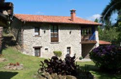 se admiten mascotas perros en Casa Molin de Sotu Loro&ntilde;e Asturias, costa-asturias 2