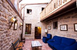 se admiten mascotas perros en Centro de Turismo Rural La Morada del Cid Vivar del Cid Burgos 2