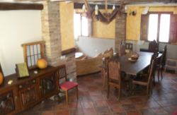 se admiten mascotas perros en Casa Rural Senderuela Panzares La Rioja 3