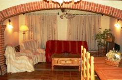 se admiten mascotas perros en Casa Mudayyan Coca de Alba Salamanca 2