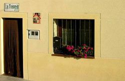 alojamientos Casa Rural La Fresneda vacaciones en Martín Muñoz de las Posadas hoteles en Segovia admiten perros escapada con mascota viajar con perro a Martín Muñoz de las Posadas vacaciones verano