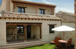 Casa de los Ilustres vacaciones en Urueña con perros alojamientos recomendados, Valladolid admiten mascotas casas rurales dormir con tu perro verano