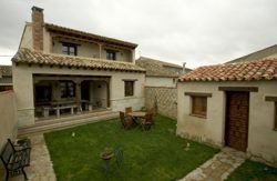 se admiten mascotas perros en Casa de los Ilustres Urue&ntilde;a recomendados, Valladolid 2