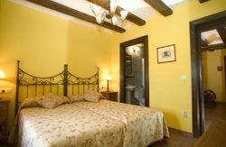 se admiten mascotas perros en Casa de los Ilustres Urue&ntilde;a recomendados, Valladolid 5