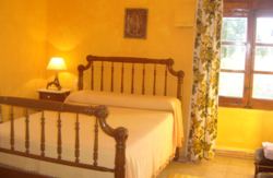 se admiten mascotas perros en Mas&iacute;a San Joaqu&iacute;n Agres Alicante 4