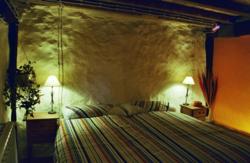 se admiten mascotas perros en Sobre F&aacute;bulas Pradena de Atienza Guadalajara 4