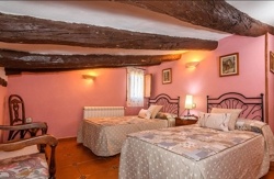 se admiten mascotas perros en Casa Lo Ferré Beceite Aragon, Teruel 5